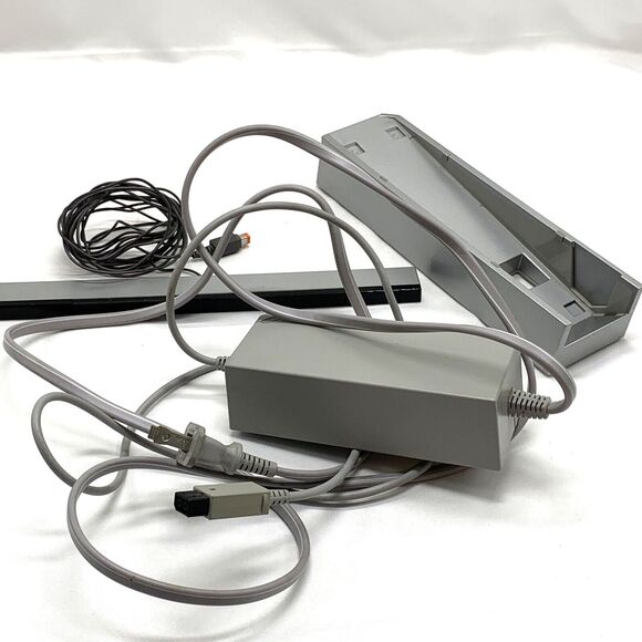 Nintendo Wii Docking Station Sensor Battery Adaptor Accessories - Picture 1 of 6